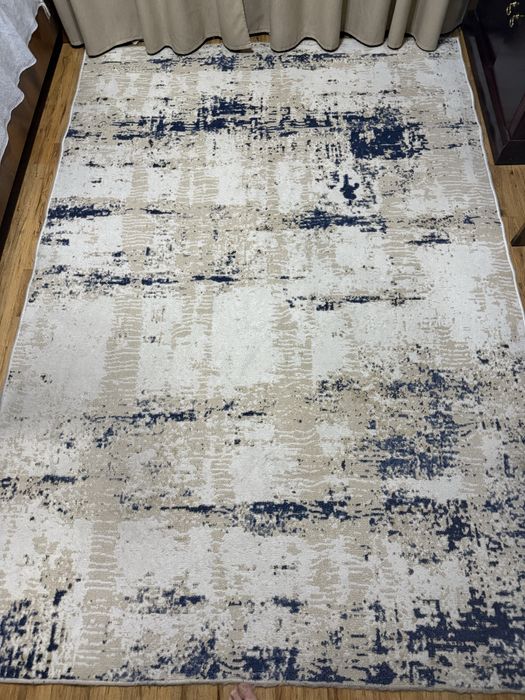 Продам ковер размер 1,6*2,5м