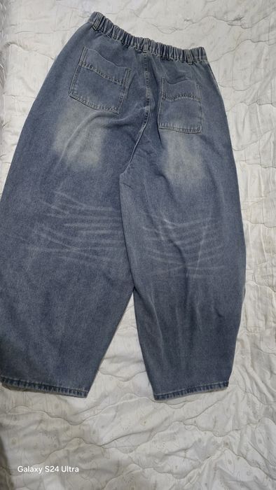 Широкие стмлные джинсы