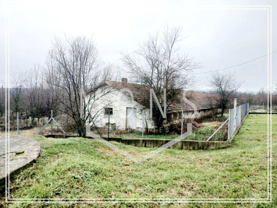 Пром. помещение в Габрово, област-с.Сенник площ 2144 цена 449000