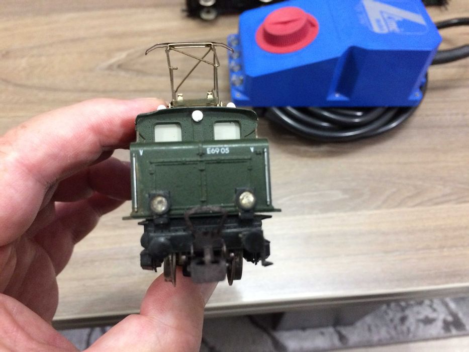 Комплект електрическо влакче в мащаб НО /16.5 mm/ Piko + захранване.