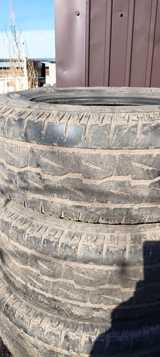 Продам  шины 'срочно