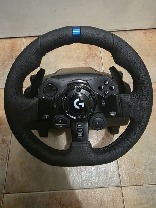 Logitech G923 + скоростен лост