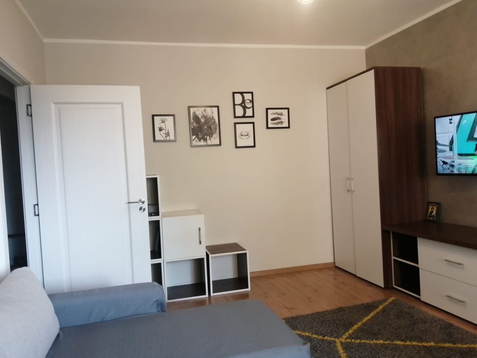 Inchiriez studiu 44mp