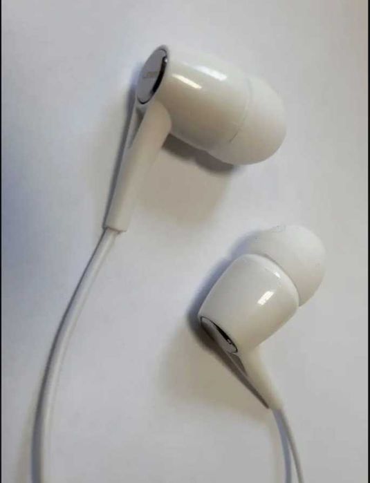 Наушники проводные с микрофоном