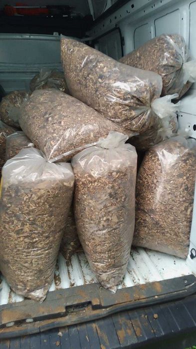 Tocatura lemn/mulci pentru decor gradina, permacultura