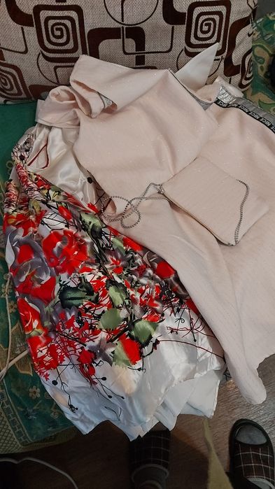 Детской платье продаю