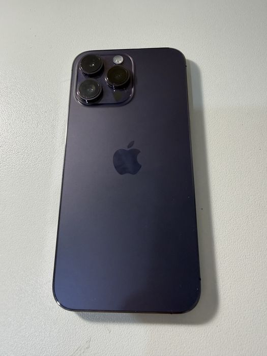 Продам айфон 14 про макс