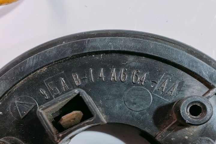 Spira Volan  95AB14A664AA Ford Escort a 6-a generatie