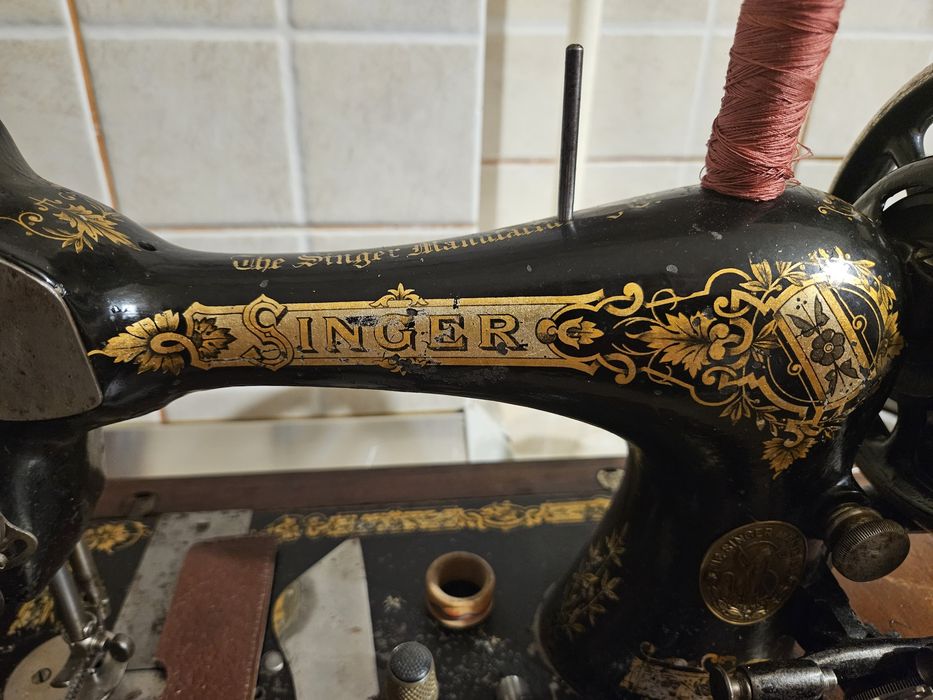 Vănd mașină de cusut veche din 1904