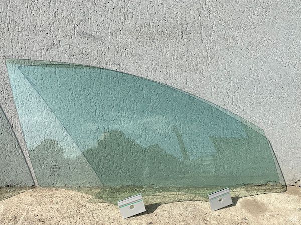 Geam duplex dublu laminat dreapta fata Volvo V60 S60 2011-2013 30799040 31385415