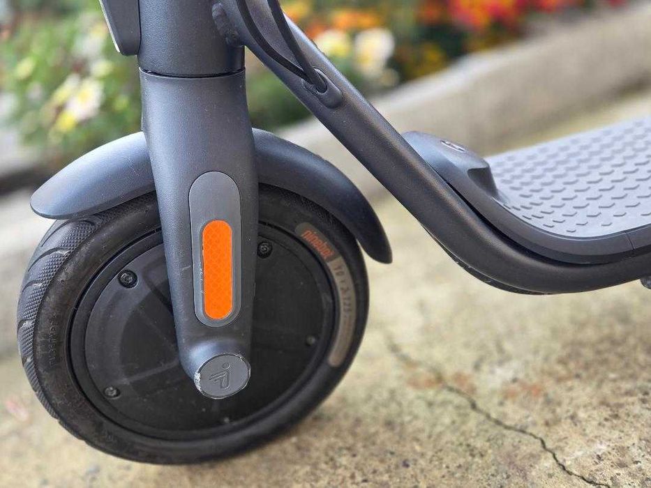 Trotineta electrica NINEBOT KickScooter F25E, 10 inch, negru, SEGWAY
