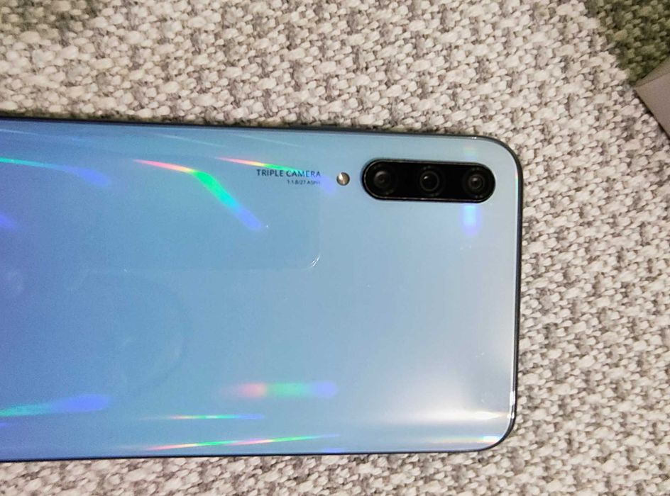 Телефон Huawei P Smart Pro 128GB - като нов, светло син