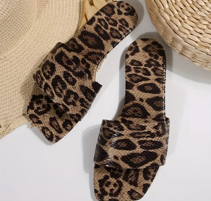 Продам леопардовые шлёпанцы