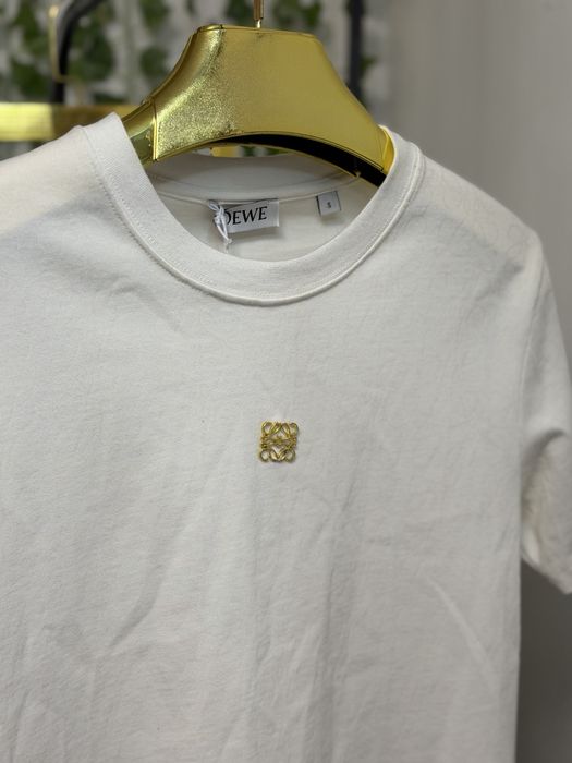Tricou Loewe culoare diferita la Soare!