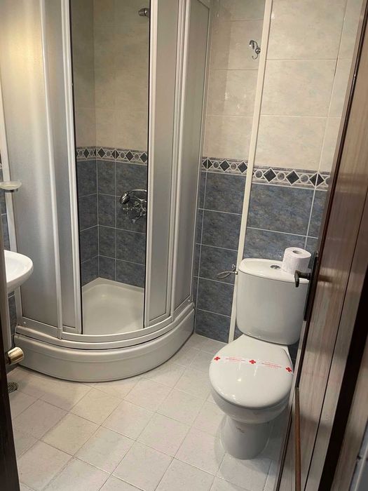 Дава се под наем Двустаен апартамент в Варна, ВИНС - 48 кв.м за 714 € - Снимка #2