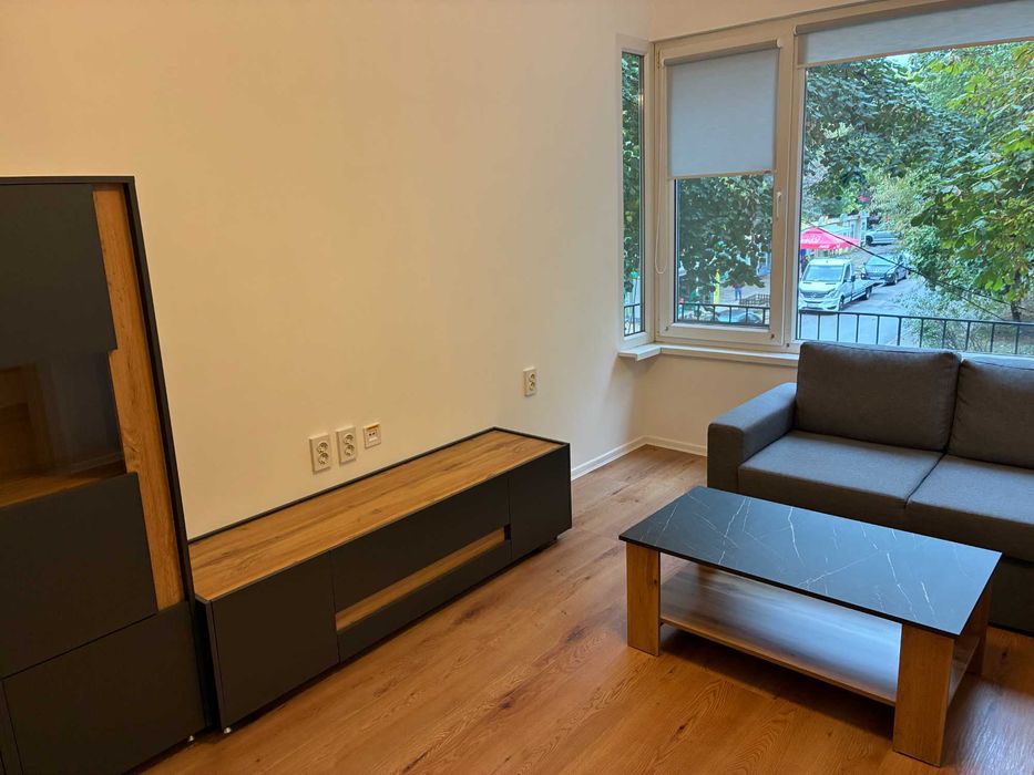 Дава се под наем Двустаен апартамент в Ботевград - 65 кв.м за 612 € - Снимка #3