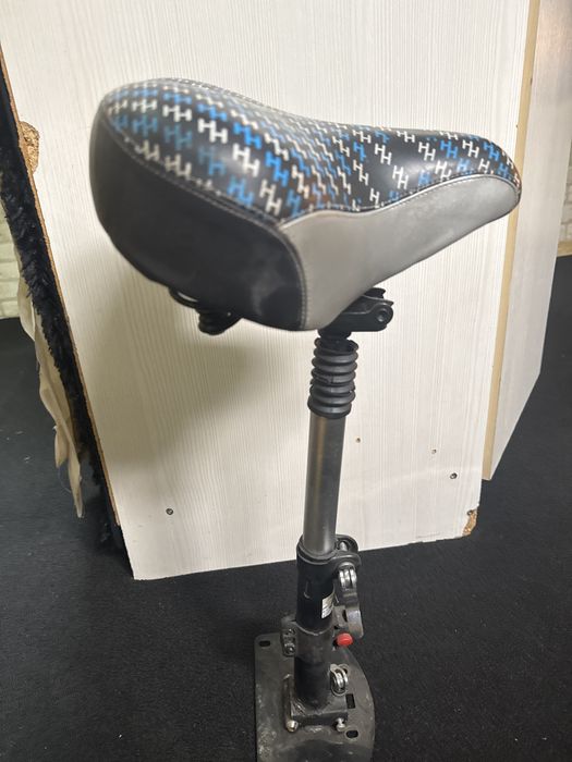 Сидение для электросамоката