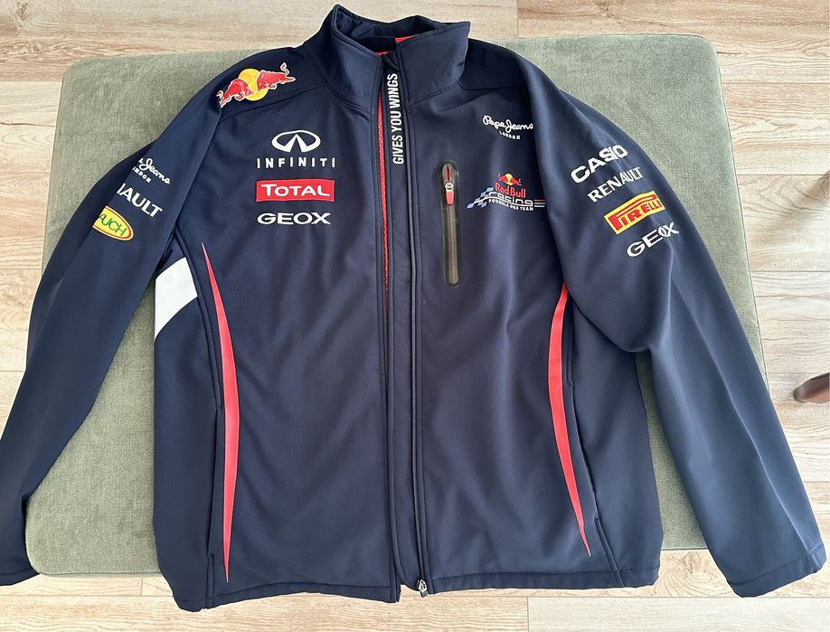 Оригинальная куртка Red Bull Racing Infiniti F1 Team