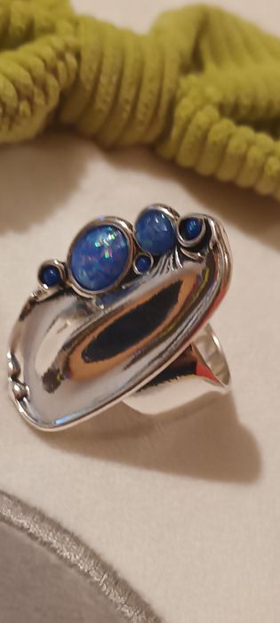 Inel super marime mare cu pietre albastre