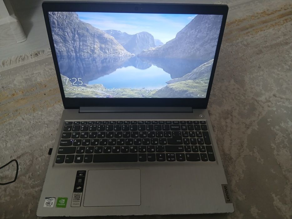 Ноутбук  сатыладыLenova  i3 10