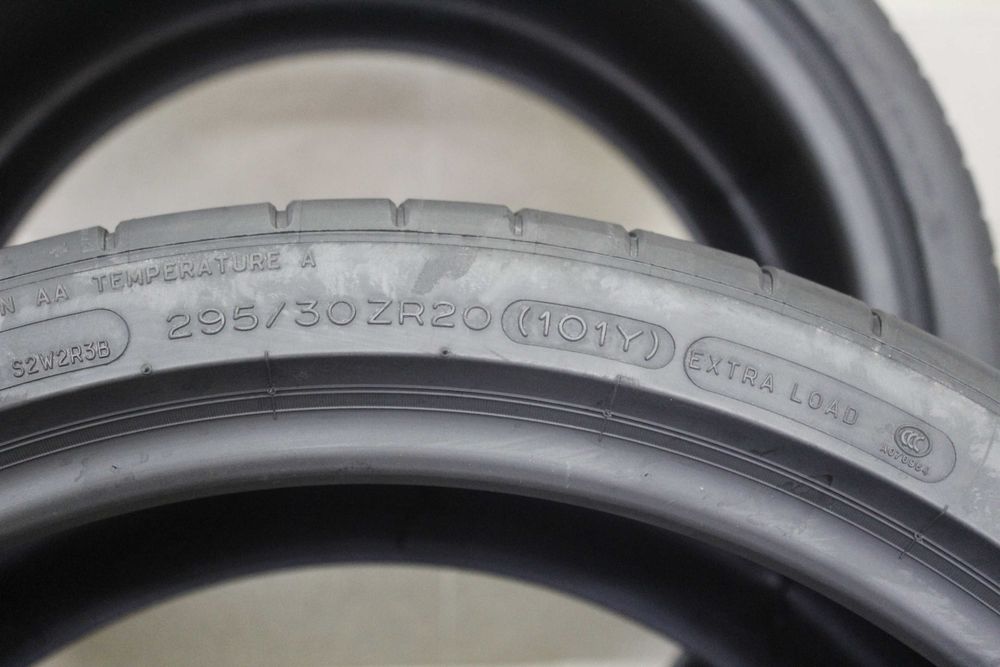 265/35-19 и 295/30-20 Michelin Mercedes GT, SLS