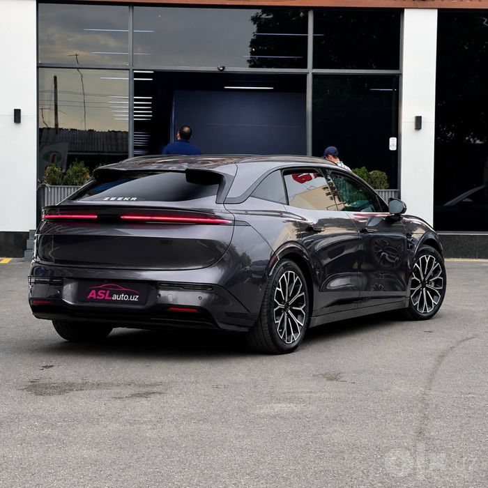Zeekr 007 GT RWD 2025 йил
