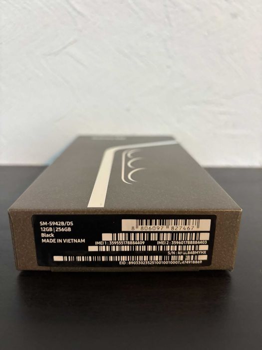Samsung S26 Black / Sigilat / 256 GB / 12 GB RAM / Garantie 2 Ani * Krom Amanet Margeanului *
