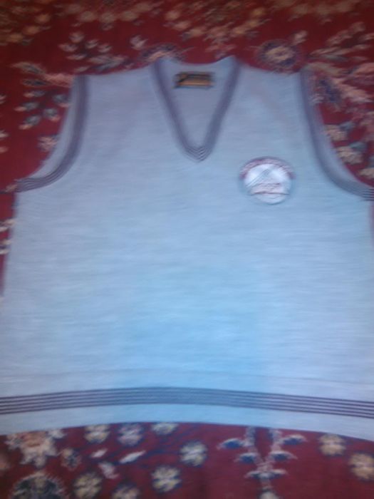 Продам форму школьную