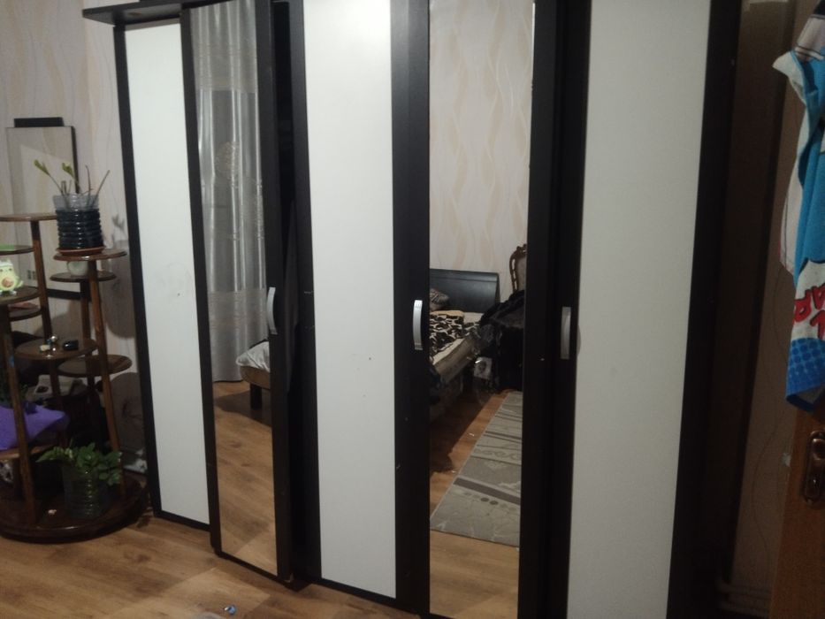 Спальний гарнитур б/у