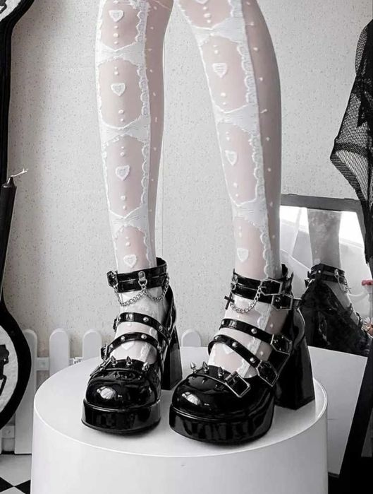 Туфли на каблуках в gothic стиле