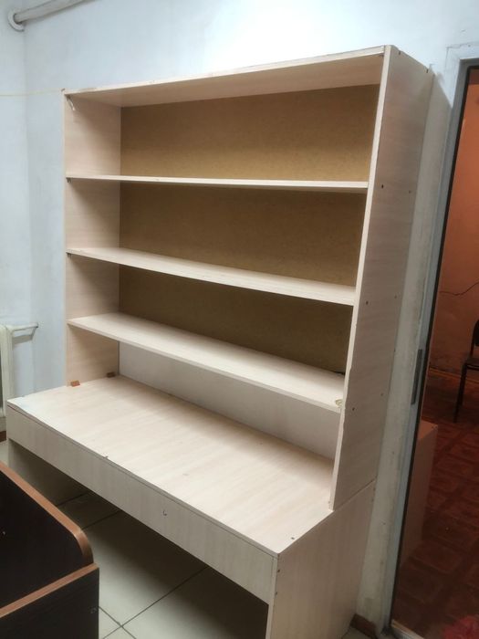 Распродажа  мебели  для магазина