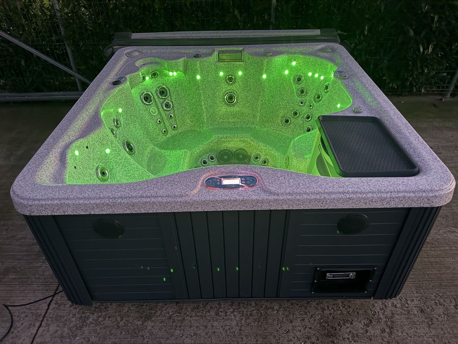 Jacuzzi piscină spa ciubăr