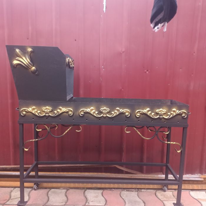 Продам мангал на колесиках