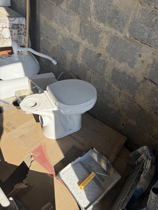 Унитаз и раковина