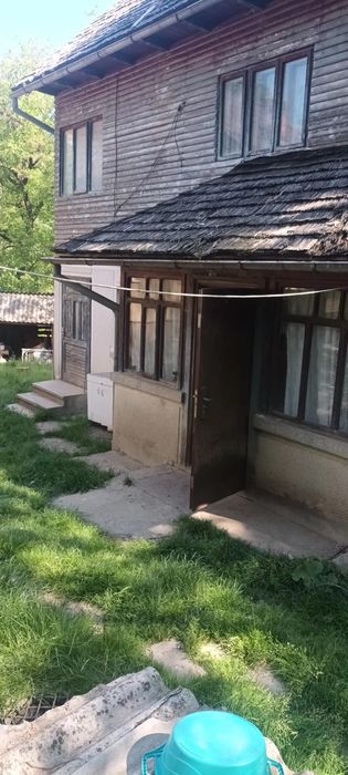 Casa vanzare zona munte