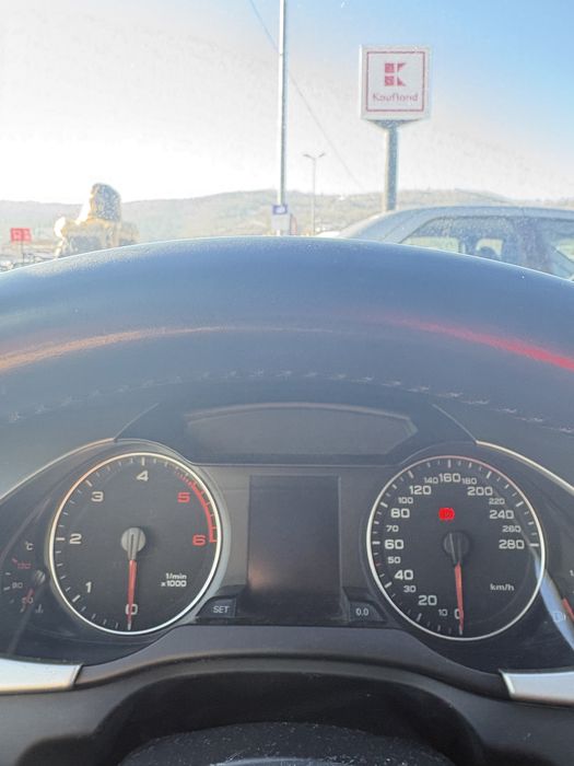 Vand Audi A4 B8, s-line