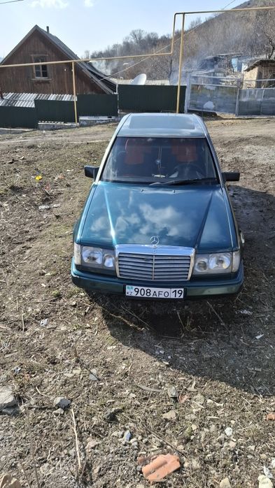 Mercedes-Benz w124