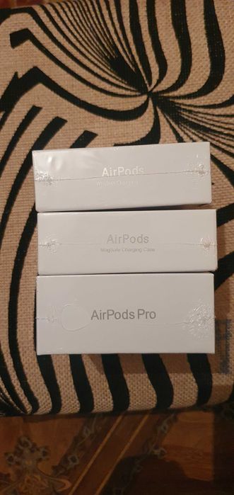 Продам новые наушники AirPods привезли с Кореи