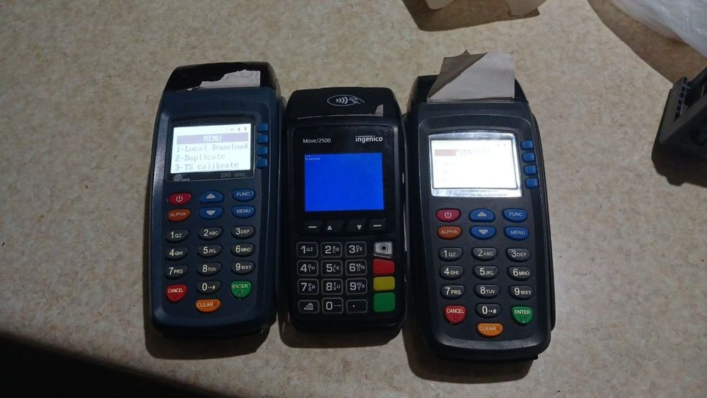 Продаются срочно комплект кассовые аппараты