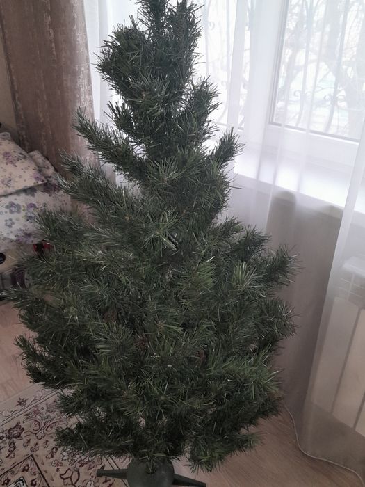 Ёлка искусственная