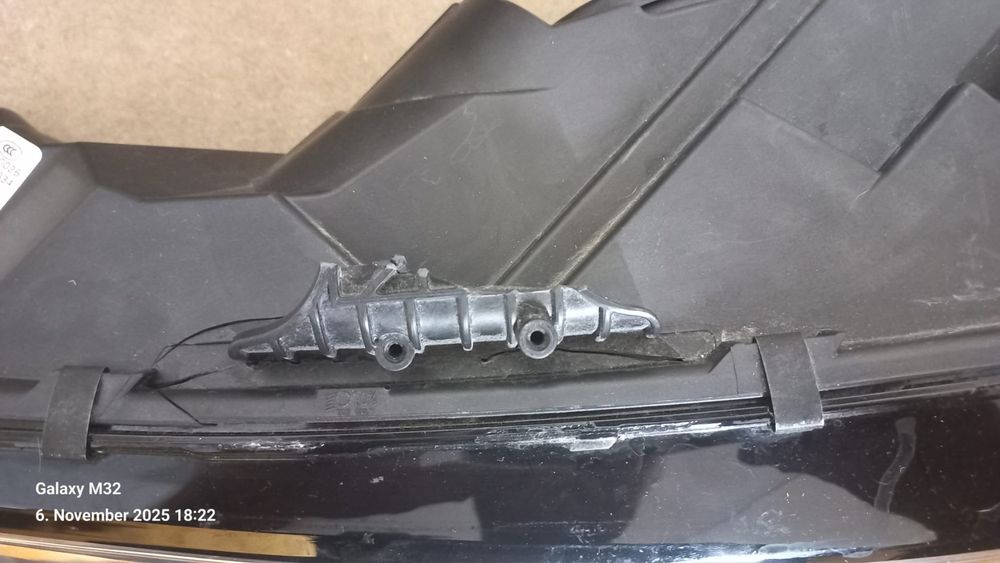 Оригинални КСЕНОНОВИ фарове за Ауди А4