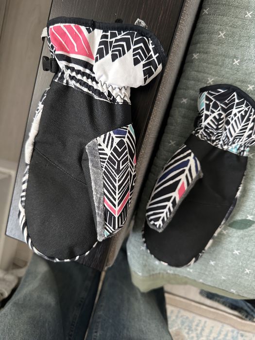 Продам варежки roxy для сноуборд