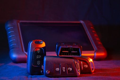 Вскрытие авто, Изготовление ключей, прошивка смарт ключ чип пульт ремо