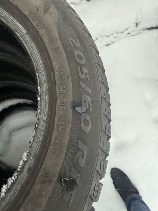 Anvelope de iarna 205/60 R16