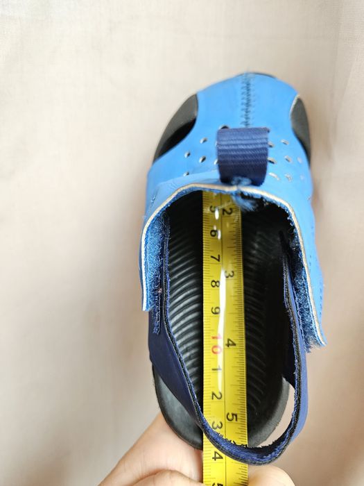 Sandale Nike marime 22