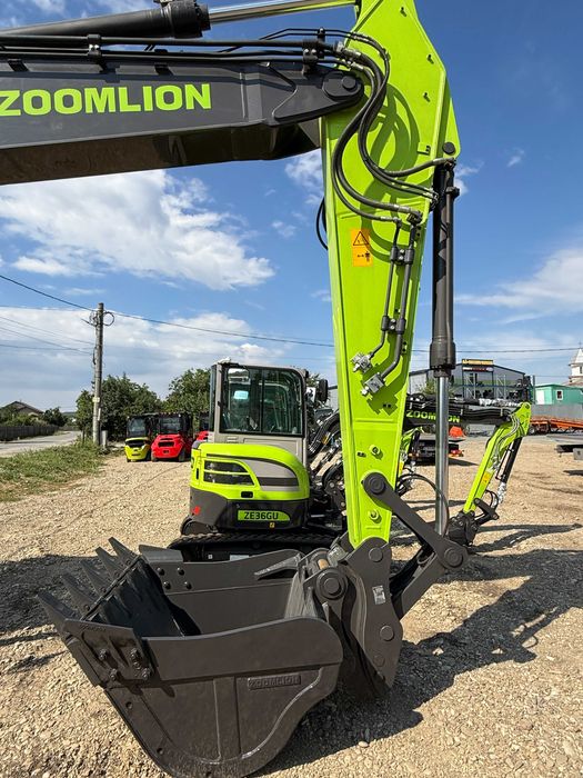 Excavator 23T NOU ZOOMLION / XCMG / SUNWARD 5 ni GarantieA