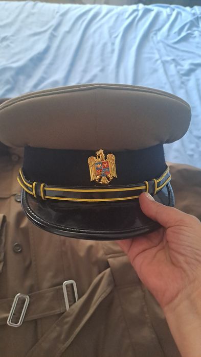 Haina ofiter oras si cascheta militara