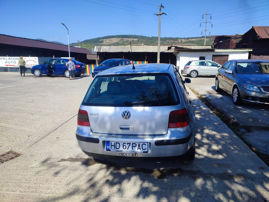 Vând pentru reparare sau piese