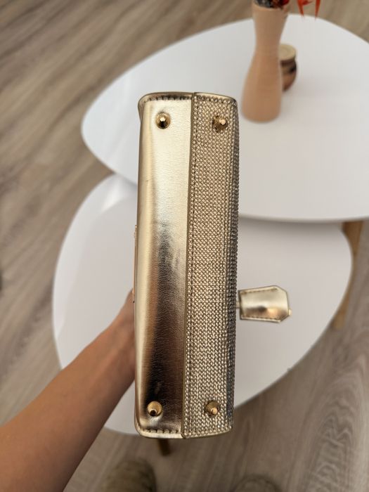 Златна чанта ALDO с камъни