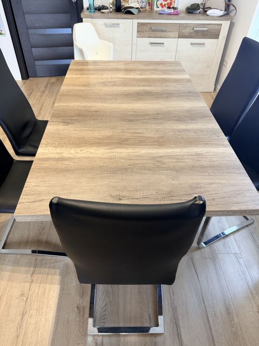 Masa extensibila plus 6 scaune